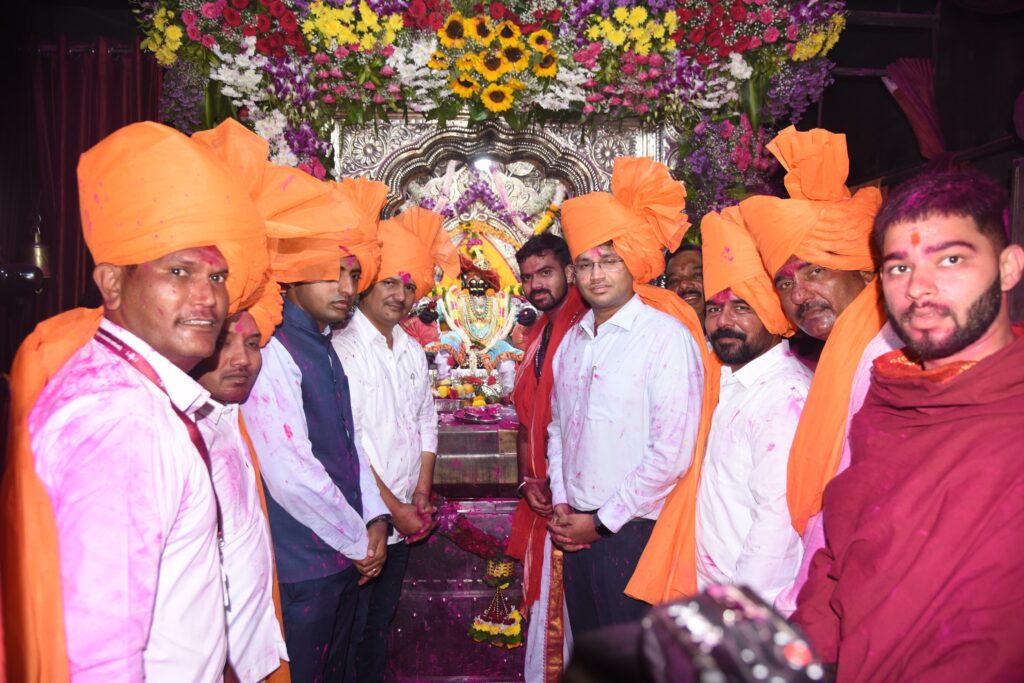 जिल्ह्याच्या सर्वांगीण विकासासह वेगवान प्रगतीसाठी दख्खनचा राजा श्री जोतिबाकडे पालकमंत्री प्रकाश आबिटकर यांचे साकडे